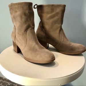 White Mountain Sued Slouchy Boots